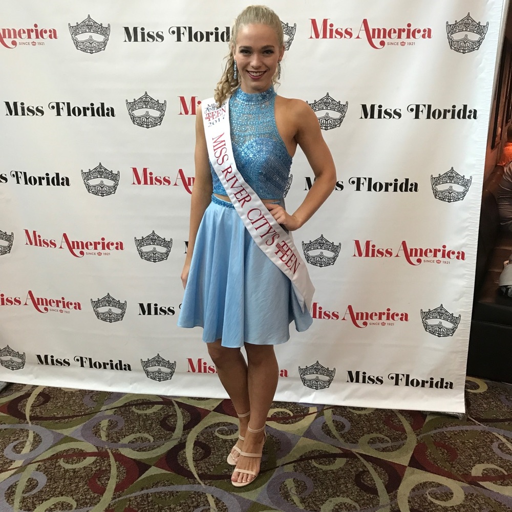 Stunning two piece dress perfect for pageants, homecoming, or looking amazing